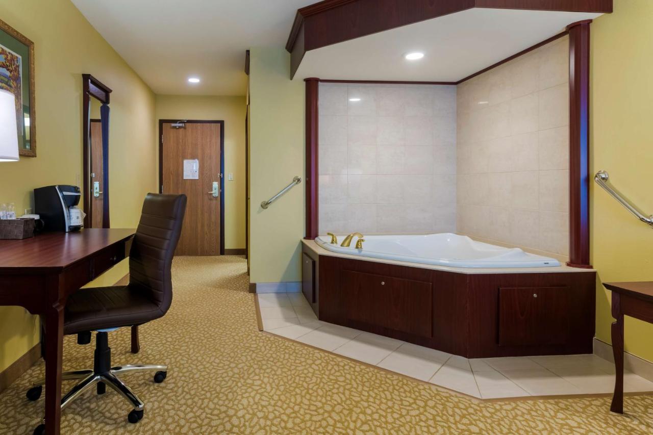 Best Western Plus Grand-Sault Hotel & Suites Екстер'єр фото