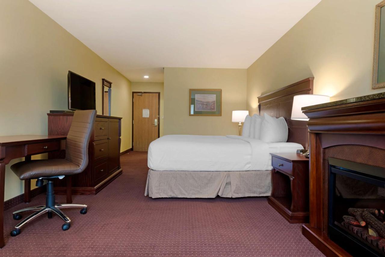 Best Western Plus Grand-Sault Hotel & Suites Екстер'єр фото
