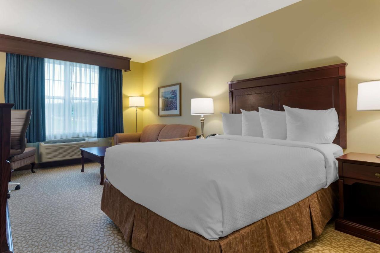 Best Western Plus Grand-Sault Hotel & Suites Екстер'єр фото