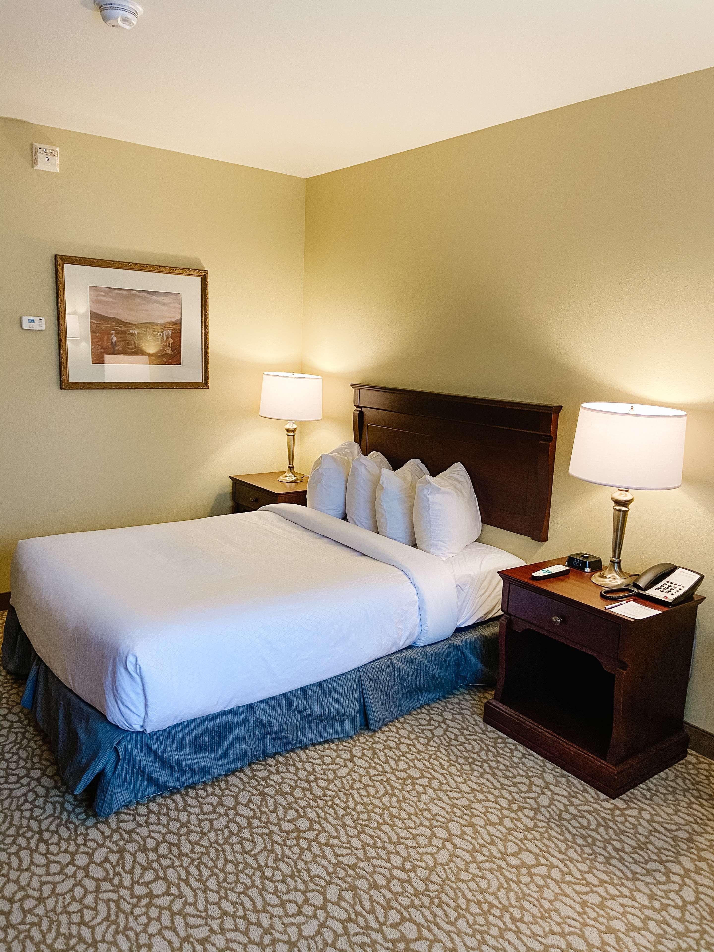 Best Western Plus Grand-Sault Hotel & Suites Екстер'єр фото